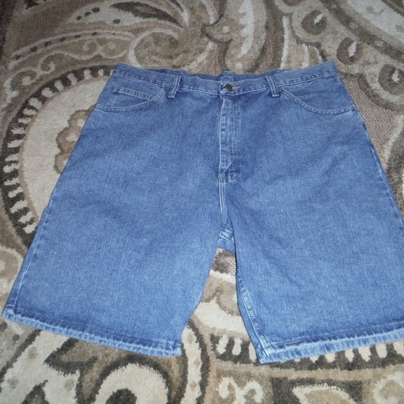 Wrangler Other - WRANGLER SHORTS 40